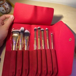 LUXIE- travel essential brush sets